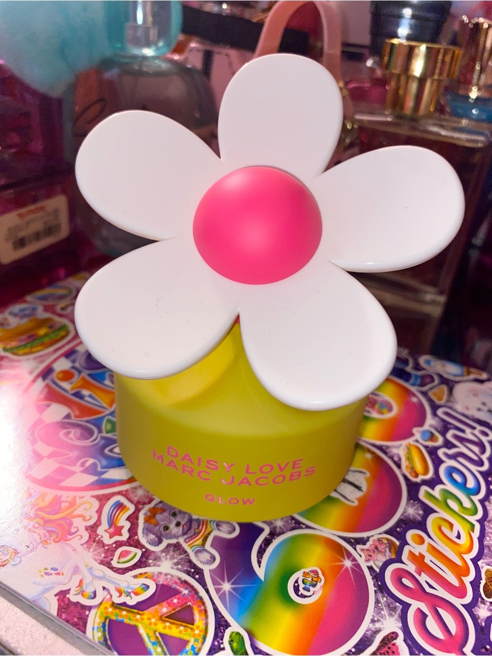 Marc Jacobs Daisy Love Glow Highlighter Bottle - Yellow & Pink